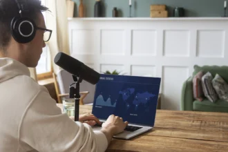 5 Free Podcasts to Stay Updated with Data Science 2024