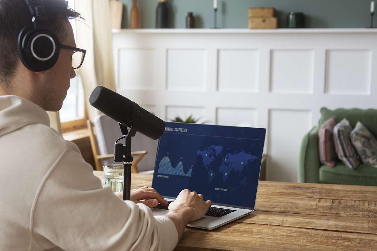 5 Free Podcasts to Stay Updated with Data Science 2024