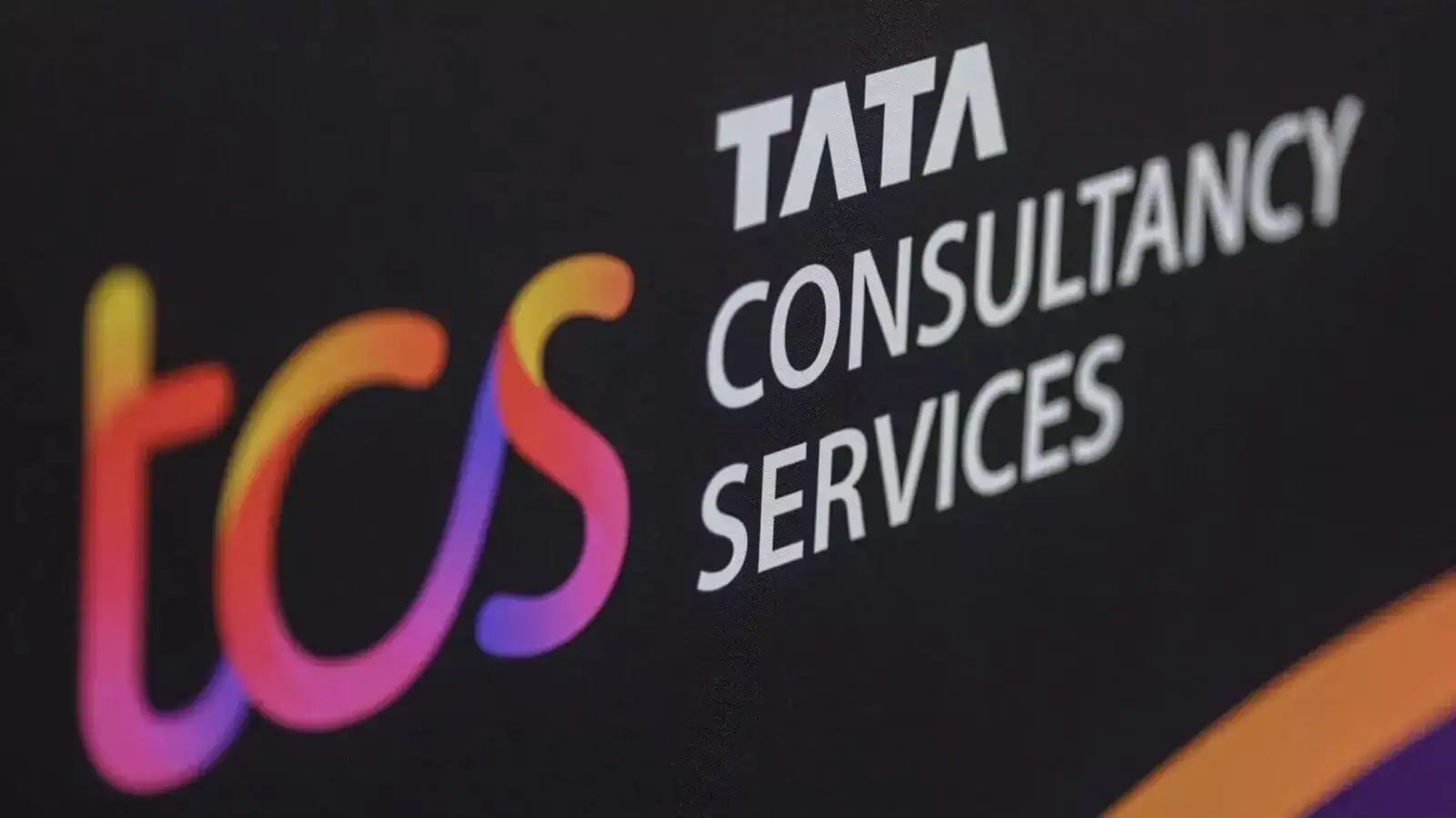 lateral hiring tcs to hold interviews in mumbai bengaluru other cities on saturday